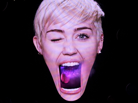 AAC - Miley Cyrus 031214 - 02