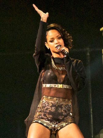 AAC - Rihanna 111113 - 20