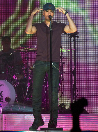 AAC - Enrique Iglesias 101714 - 04