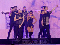 AAC - Ariana Grande 101115 - 05