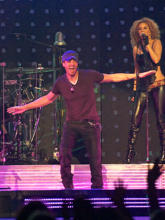 AAC - Enrique Iglesias 101714 - 12