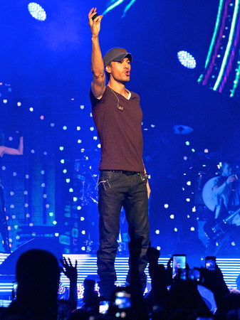 AAC - Enrique Iglesias 101714 - 07