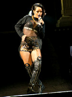 AAC - Rihanna 111113 - 06