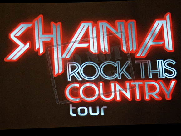 AAC - Shania Twain 081015 - 01